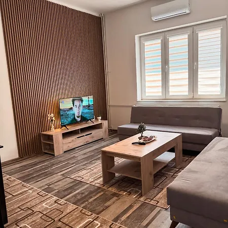 アパート Modern Center - Sleeps 6 - Perfect For Families & Friends *