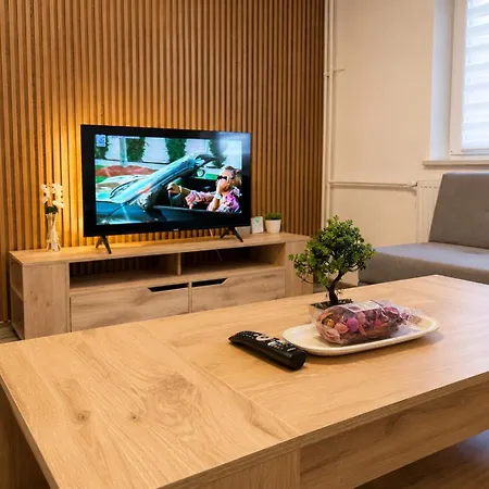 Apartment Cozy Retreat Near Macedonia Square *